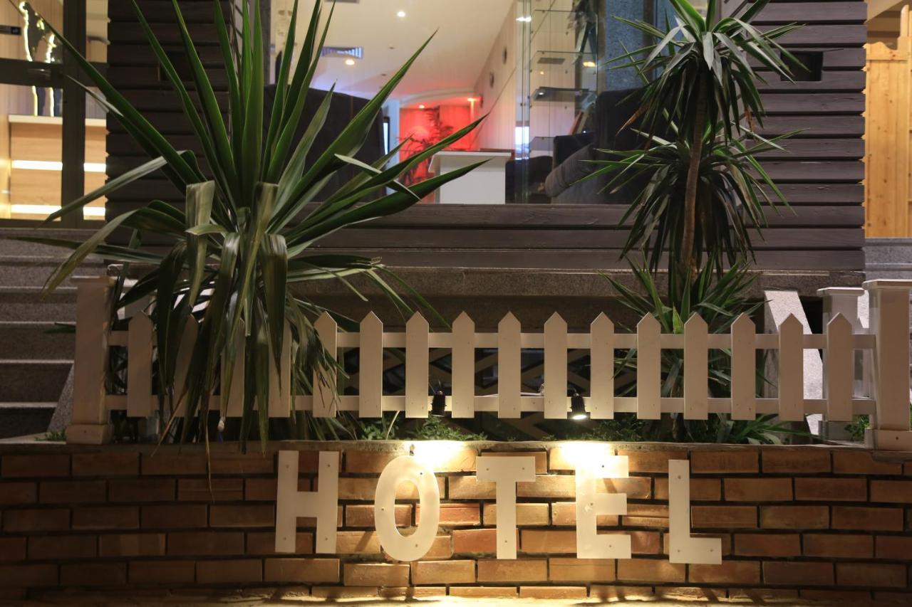 Mondial Hotel Tunis Exterior foto